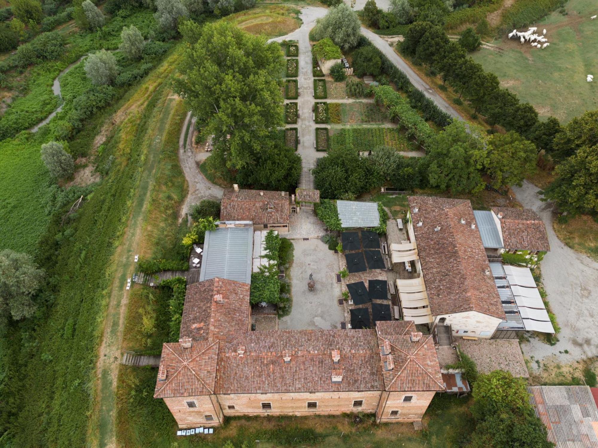 Antica Corte Pallavicina Relais Polesine Parmense Екстер'єр фото